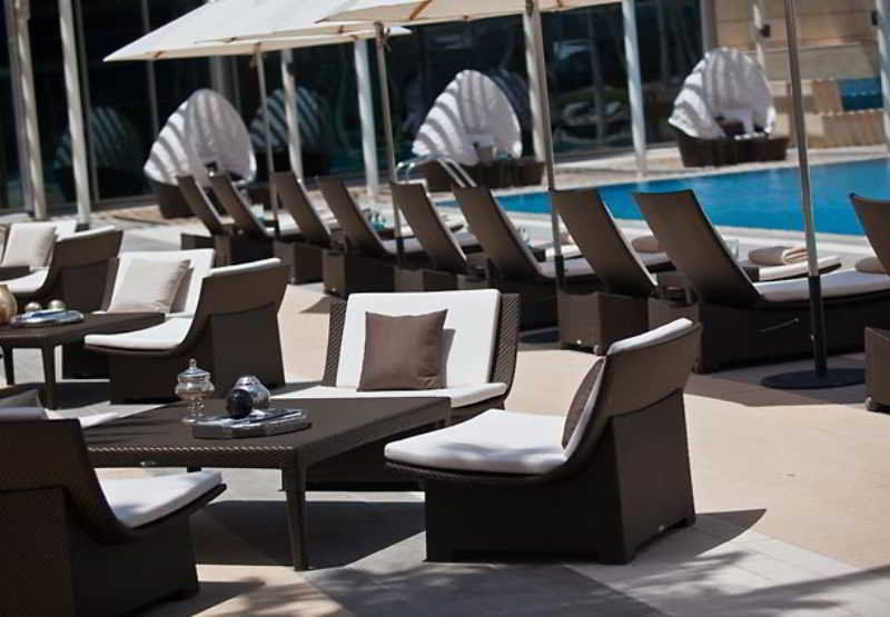 Courtyard By Marriott Doha City Center Exterior photo